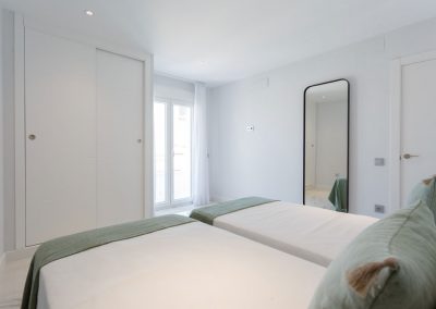 Proyecto interiorismo cliente Manuel dormitorio simple plano trasero