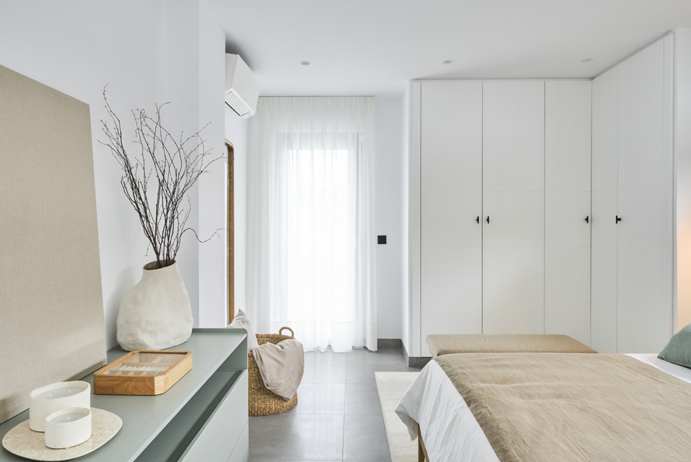 Proyecto de interiorismo residencial Vivienda Bahía Cádiz dormitorio matrimonio plano lateral Proyecto de interiorismo residencial Vivienda Bahía Cádiz dormitorio matrimonio plano lateral
