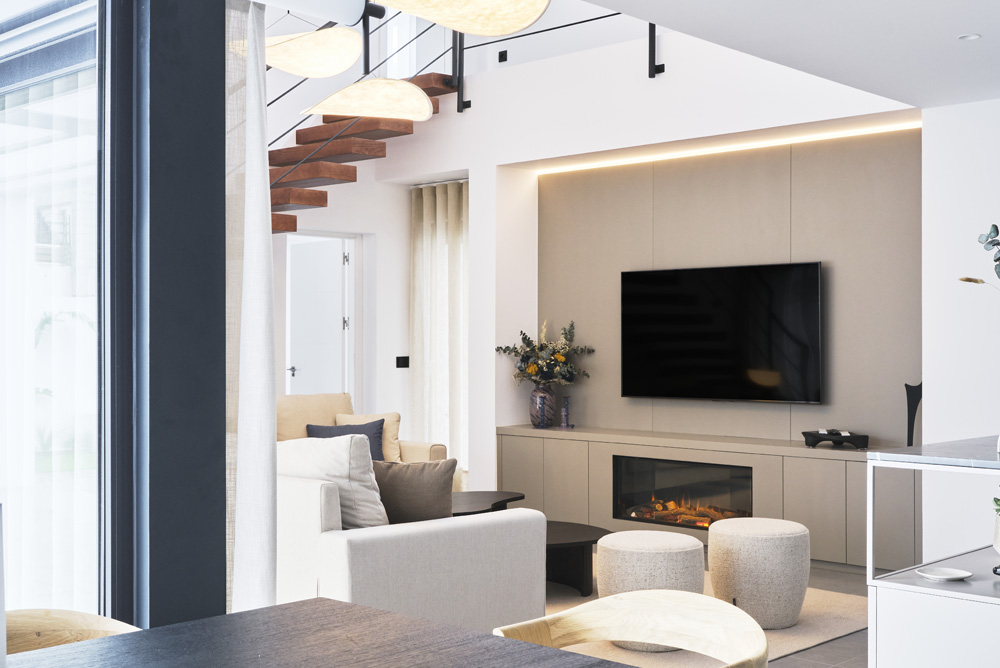 Proyecto de interiorismo residencial Vivienda Bahía Cádiz salón plano corto Proyecto de interiorismo residencial Vivienda Bahía Cádiz salón plano corto